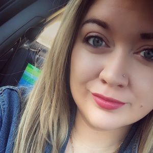 Meet your Posher, Liz